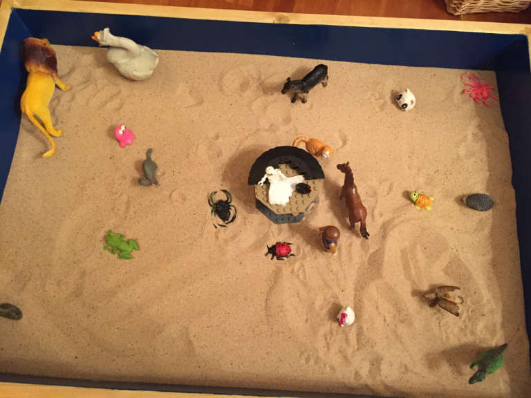 Sandtray for child therapy Therapy for children - Sandpit